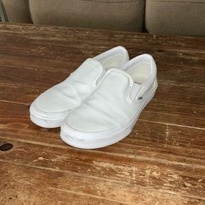 Women’s white slip on Vans size 8.5. Good used condition.